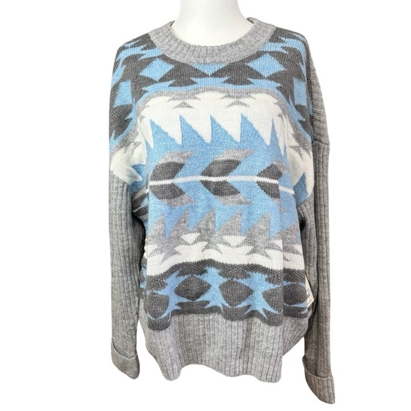 NWT a.n.a Crew Knit Sweater - Picture 2 of 11